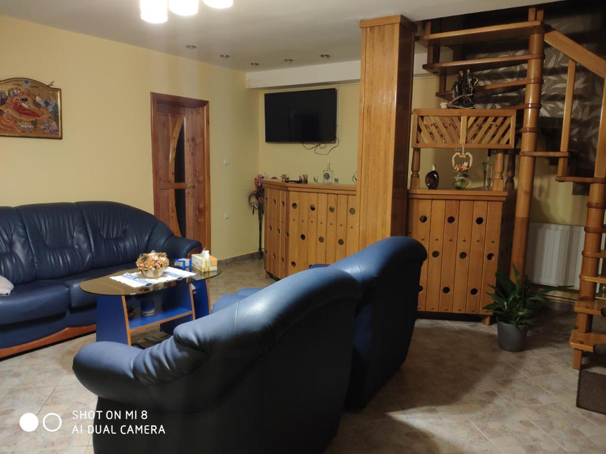 Отель Casa Piatra Craiului Зэрнешти Экстерьер фото